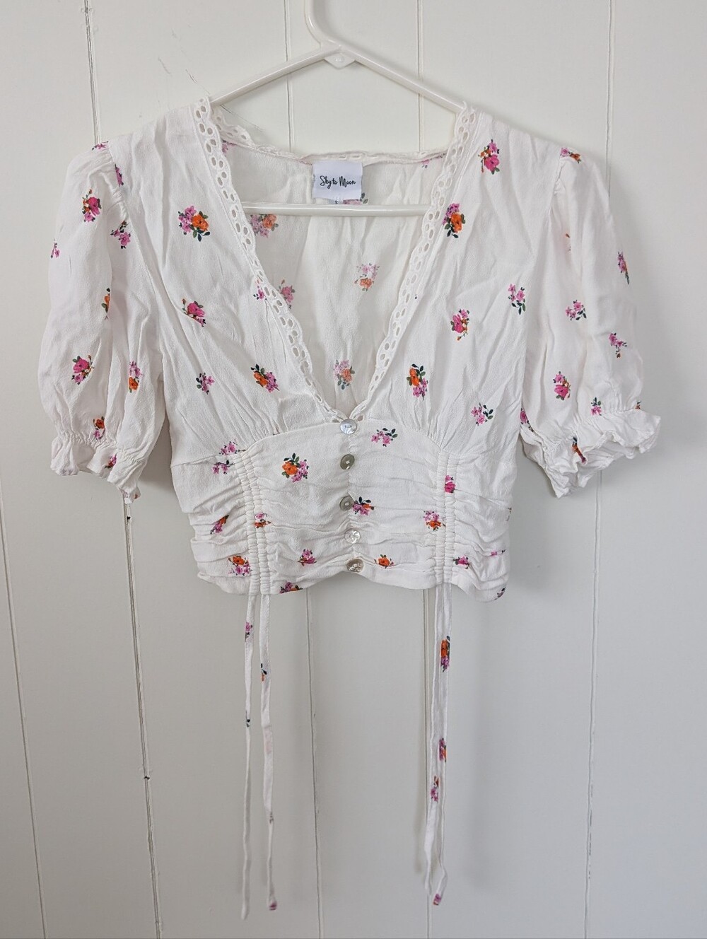 Sky To Moon White Floral Tie-Front Crop Top Size Small
